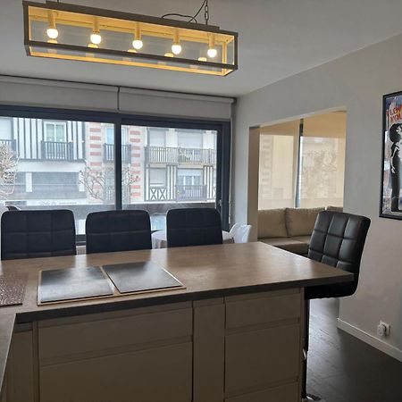 Appartement Place Morny, Hyper Centre ! Deauville Buitenkant foto